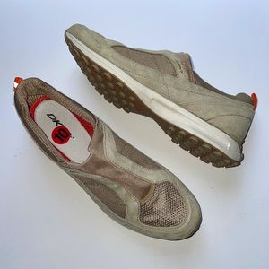 DKNY Casual SPORT Shoes NWOT 10